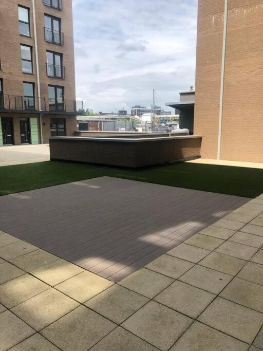 3 Bedroom Apartment Free Parking Manchester Eksteriør bilde